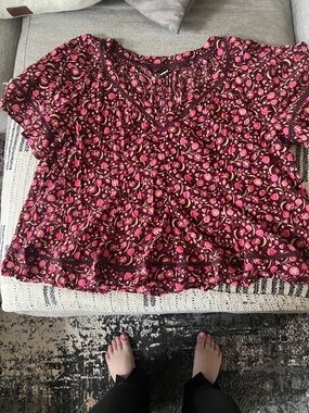 Old Navy Burgundy Top with Pink Floral Print